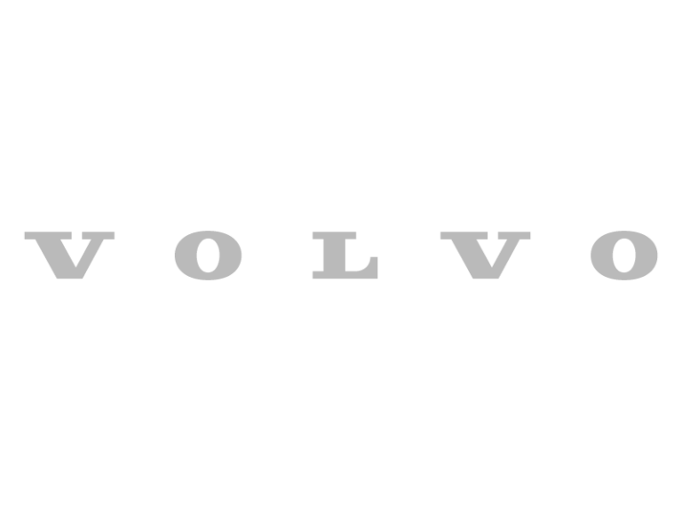 Volvo-Logo in grauer Schrift auf weißem Hintergrund, symbolisiert schwedische Automobiltradition und Innovation.