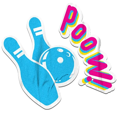 Bunte Bowlingkegel und eine Bowlingkugel mit dem Schriftzug "POW!" für sportliche Aktivitäten und Spaß.